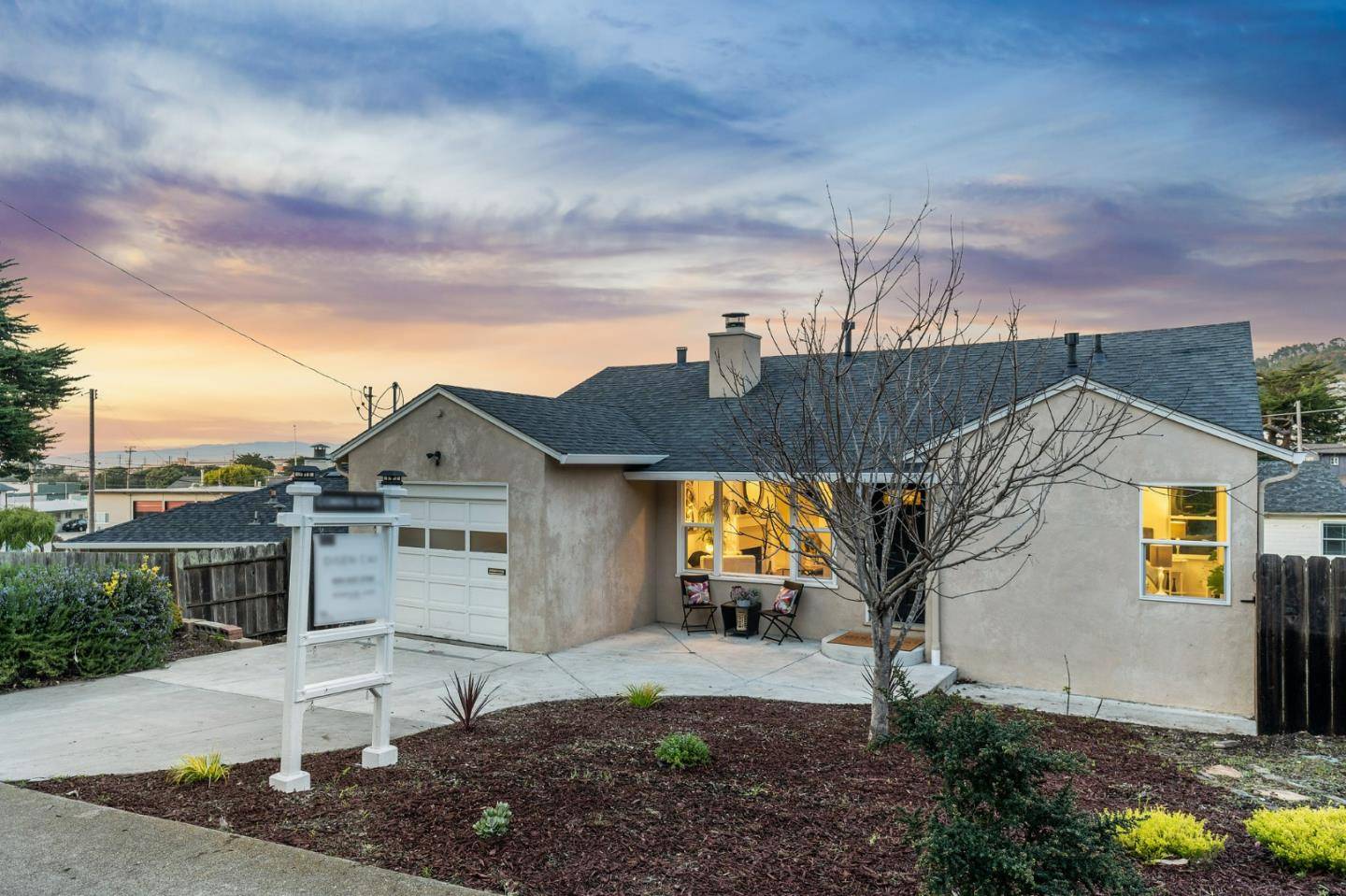 Pacifica, CA 94044,627 Edgemar AVE