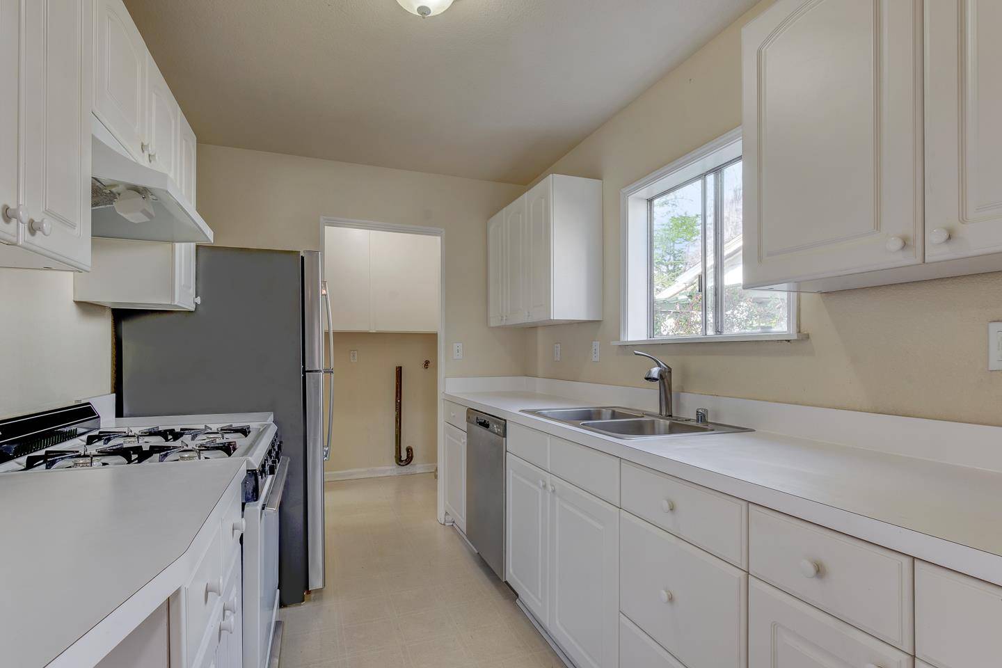 Santa Cruz, CA 95062,119 Catalpa ST