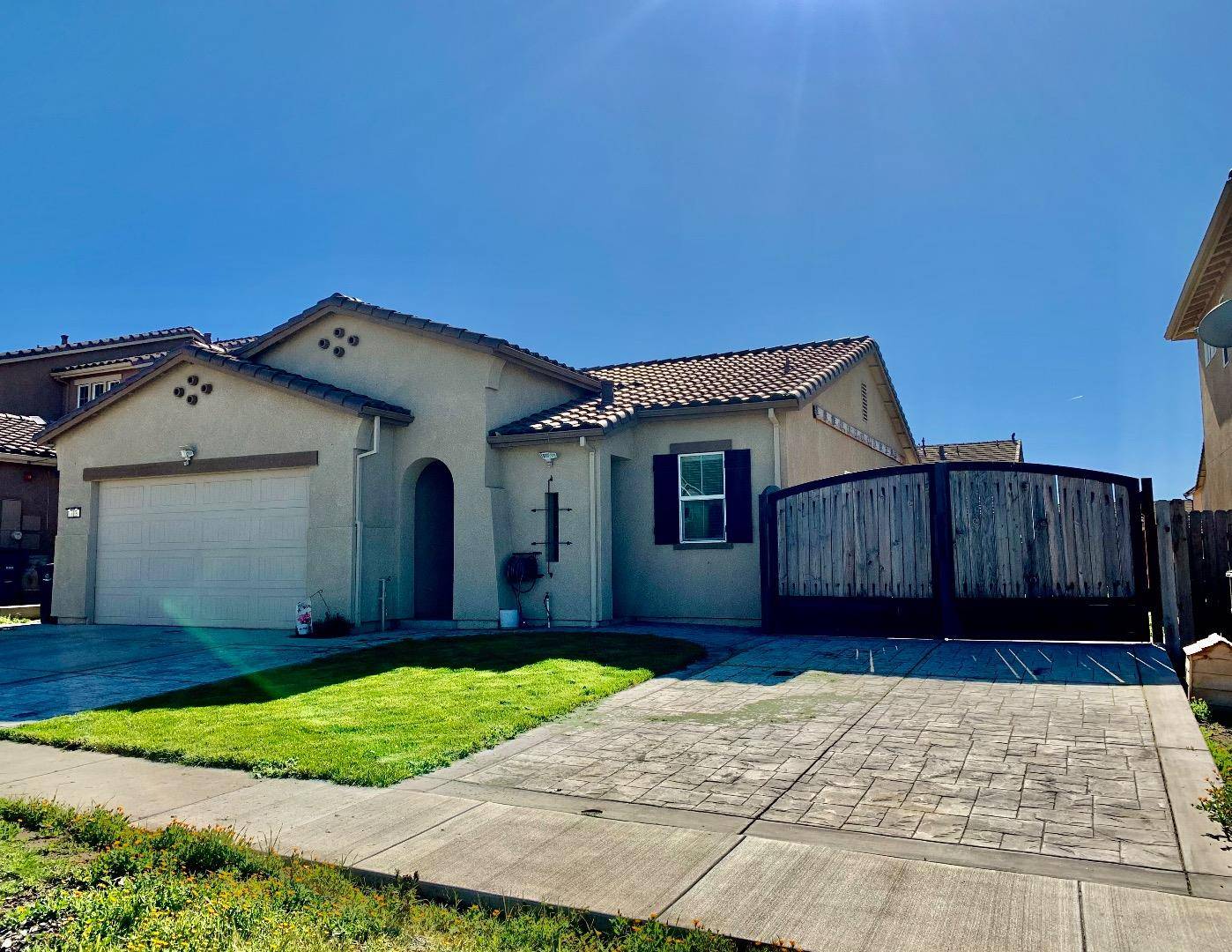 Soledad, CA 93960,713 Gabilan DR