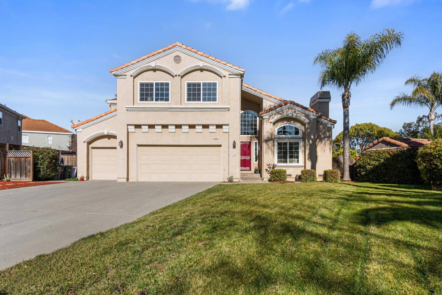 Morgan Hill, CA 95037,215 La Agua CT