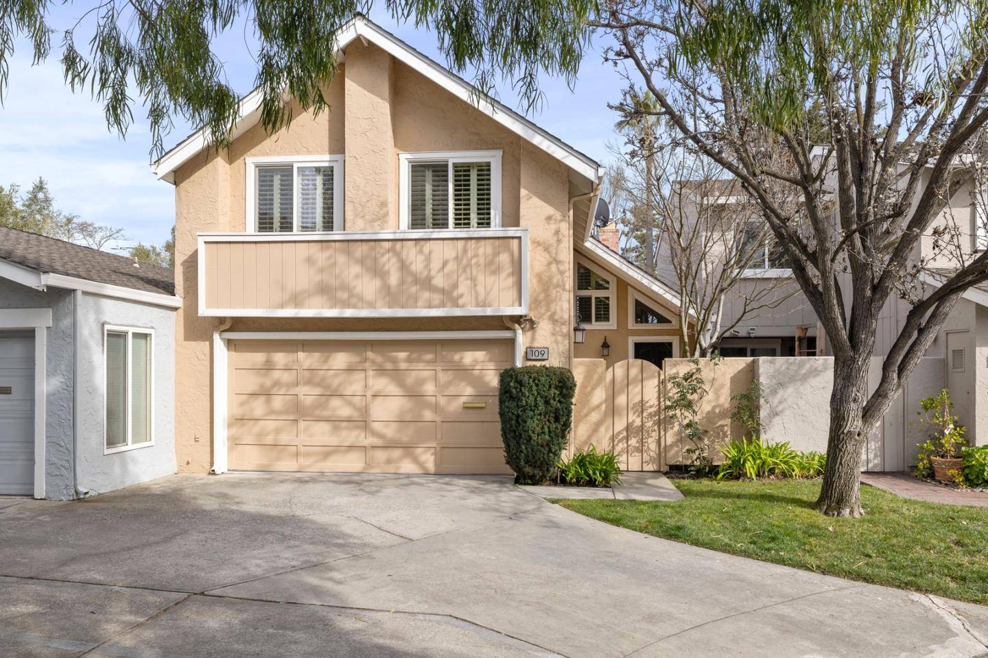 Los Gatos, CA 95032,109 Elm Wood CT