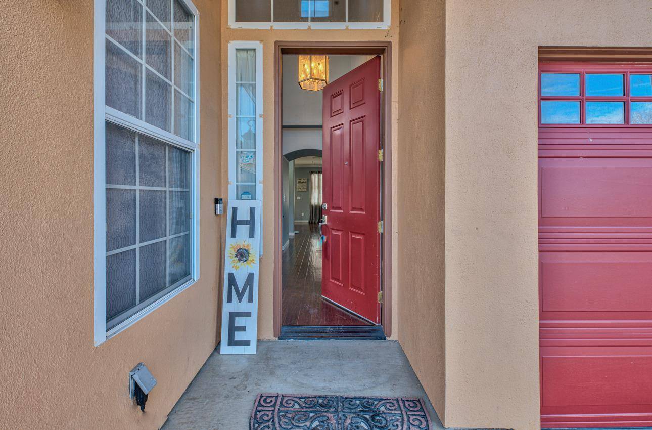 Salinas, CA 93906,1736 Lennox WAY