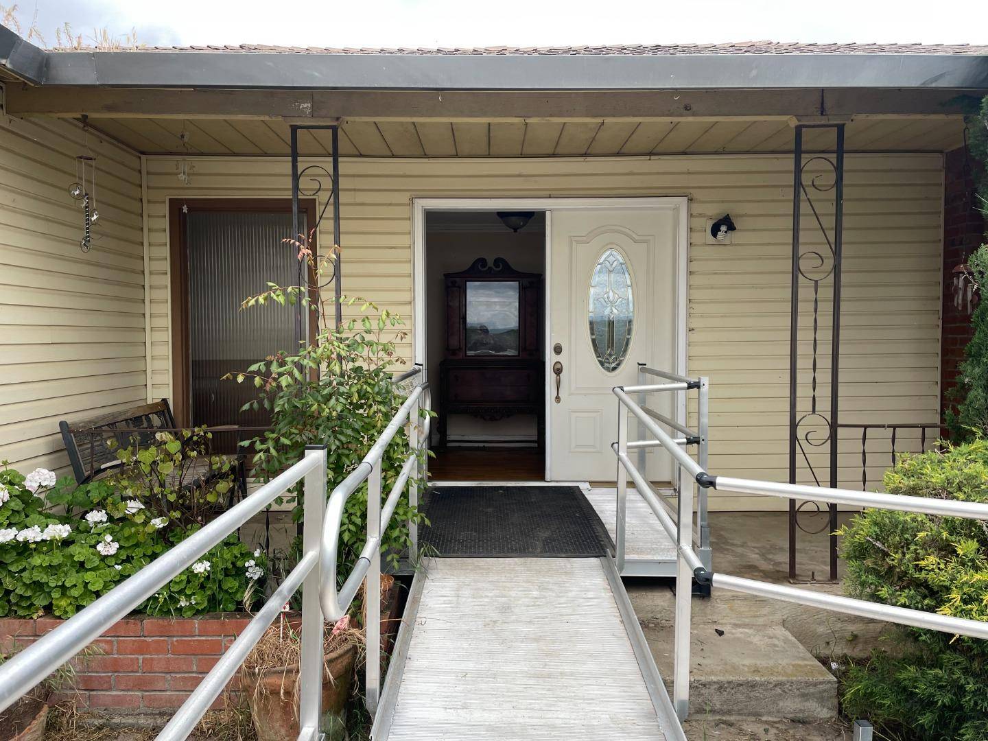 Gilroy, CA 95020,2285 Dunlap AVE