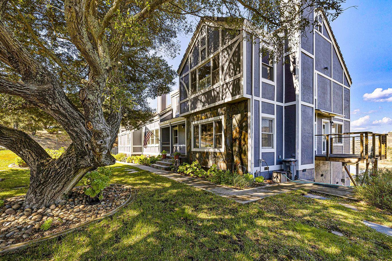 Morgan Hill, CA 95037,17300 Chesbro Lake DR