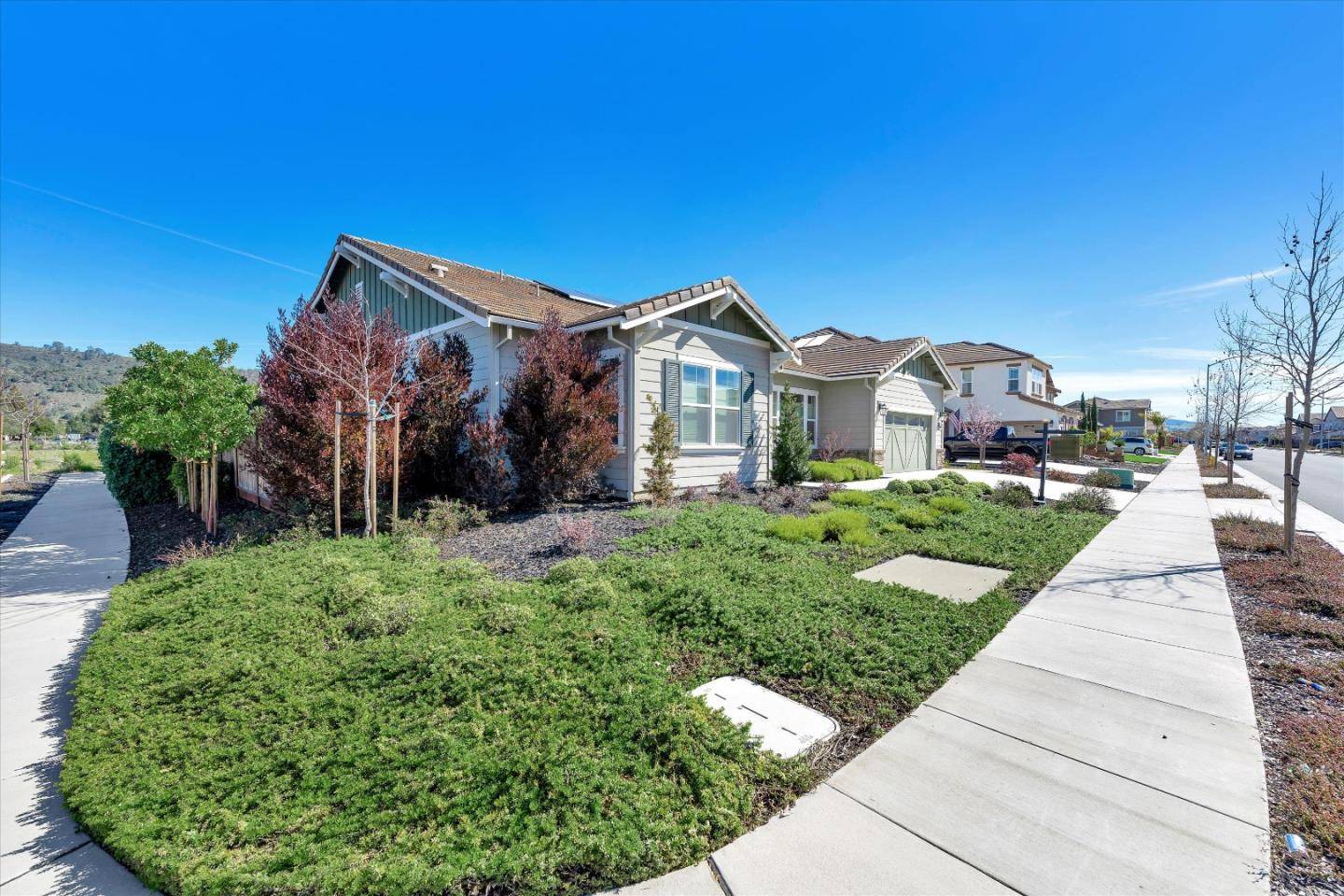 Morgan Hill, CA 95037,18744 White Moon DR