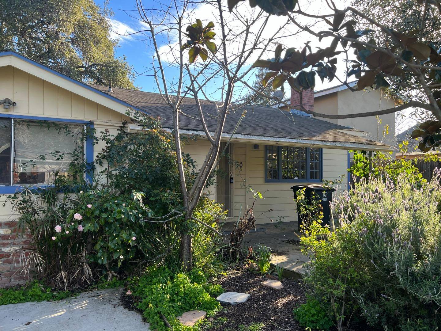 East Palo Alto, CA 94303,530 Runnymede ST