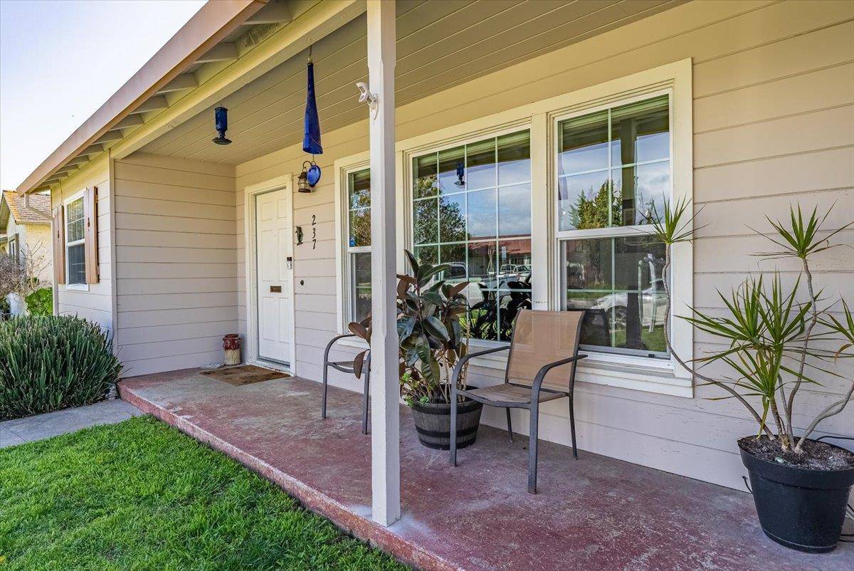 Salinas, CA 93906,237 Loma DR