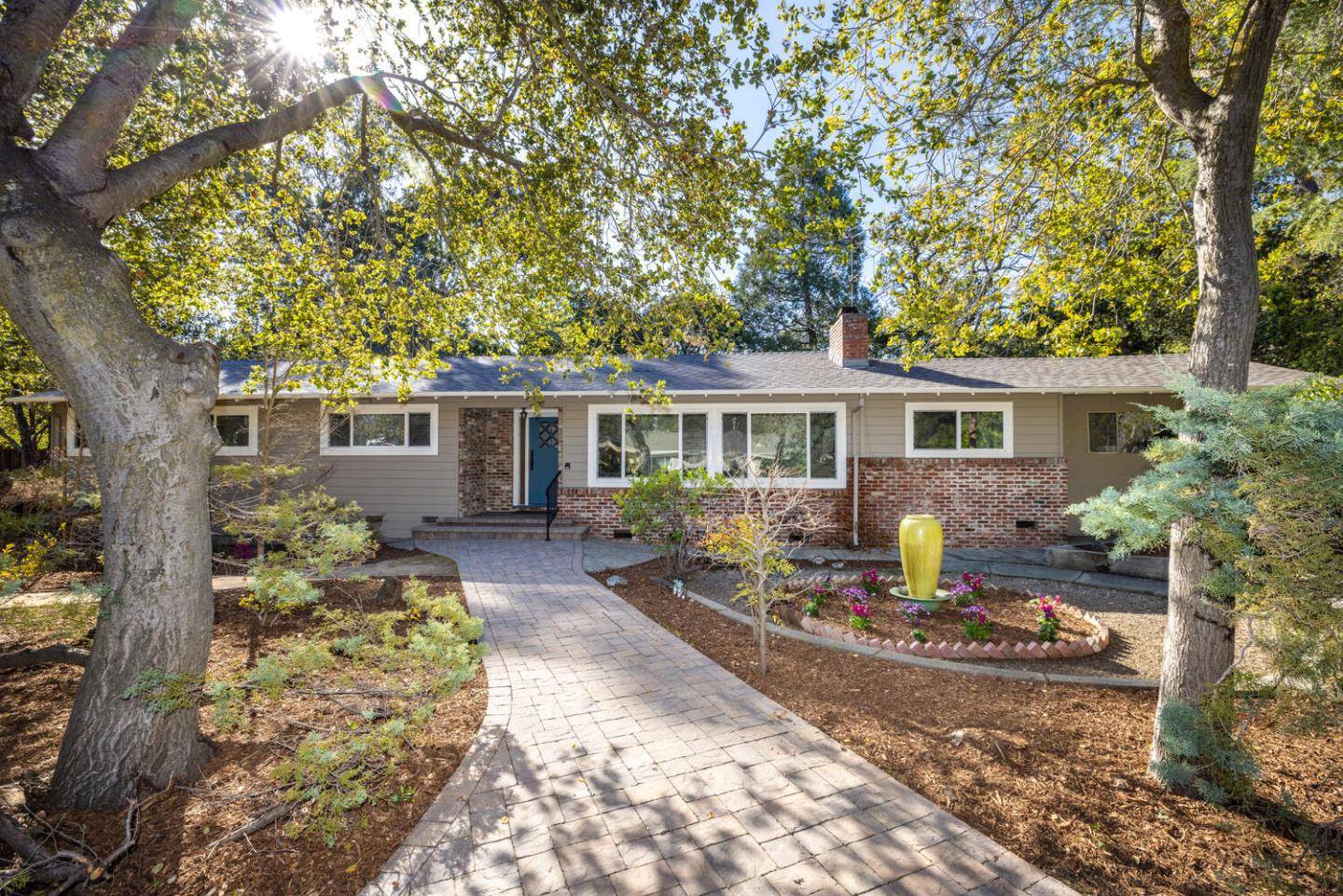 Palo Alto, CA 94306,891 Moana CT