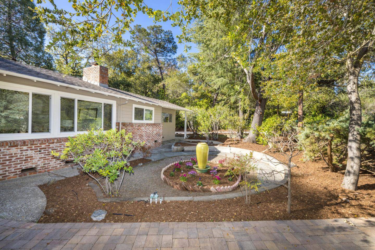 Palo Alto, CA 94306,891 Moana CT