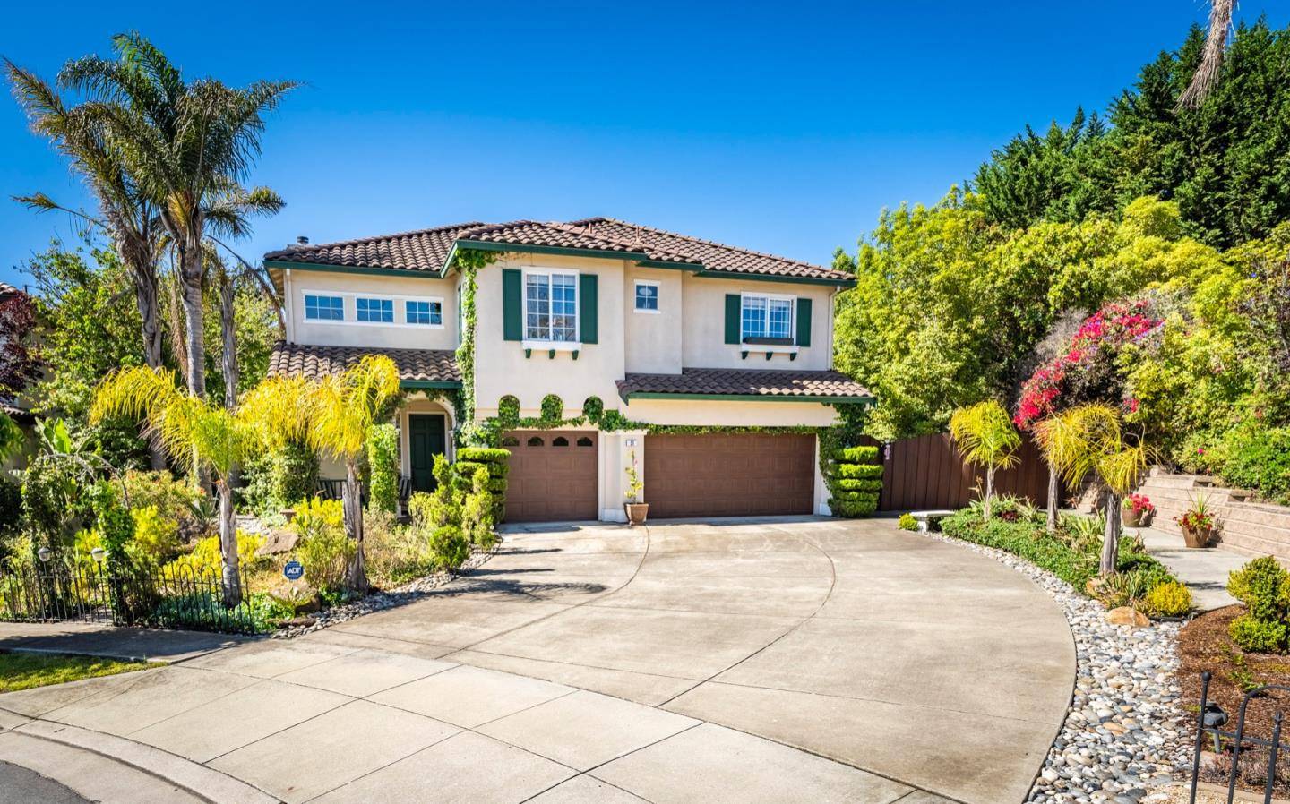 Salinas, CA 93906,31 White River CIR