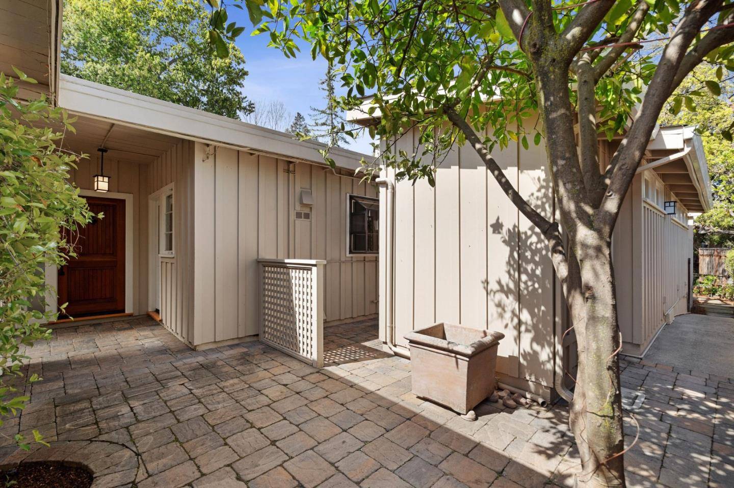 San Carlos, CA 94070,2316 Howard AVE