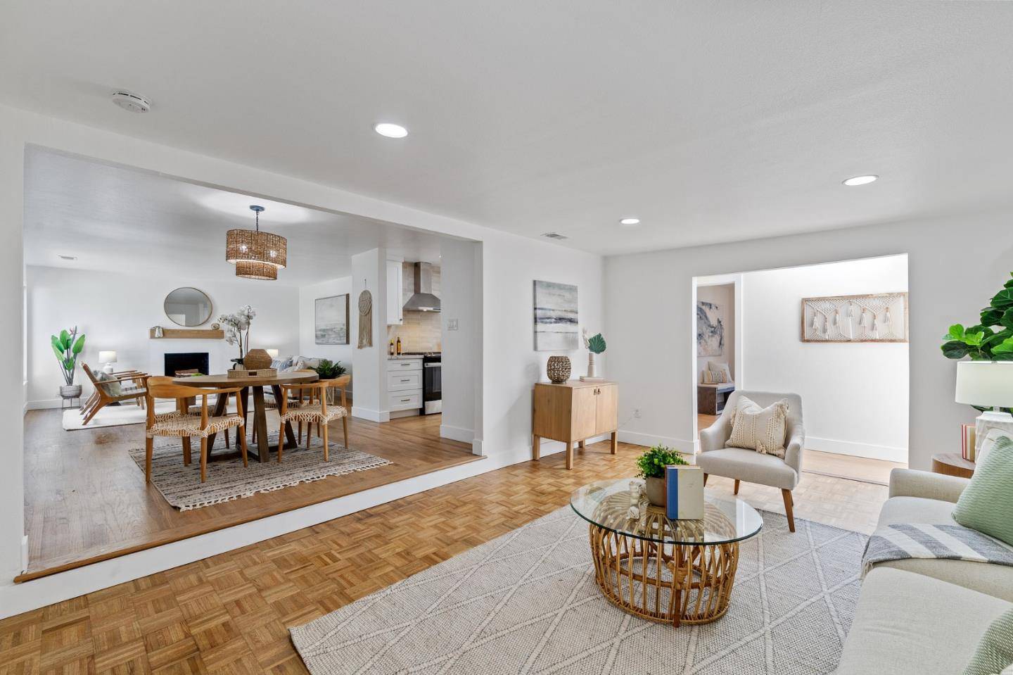 Pacifica, CA 94044,1304 Alicante DR