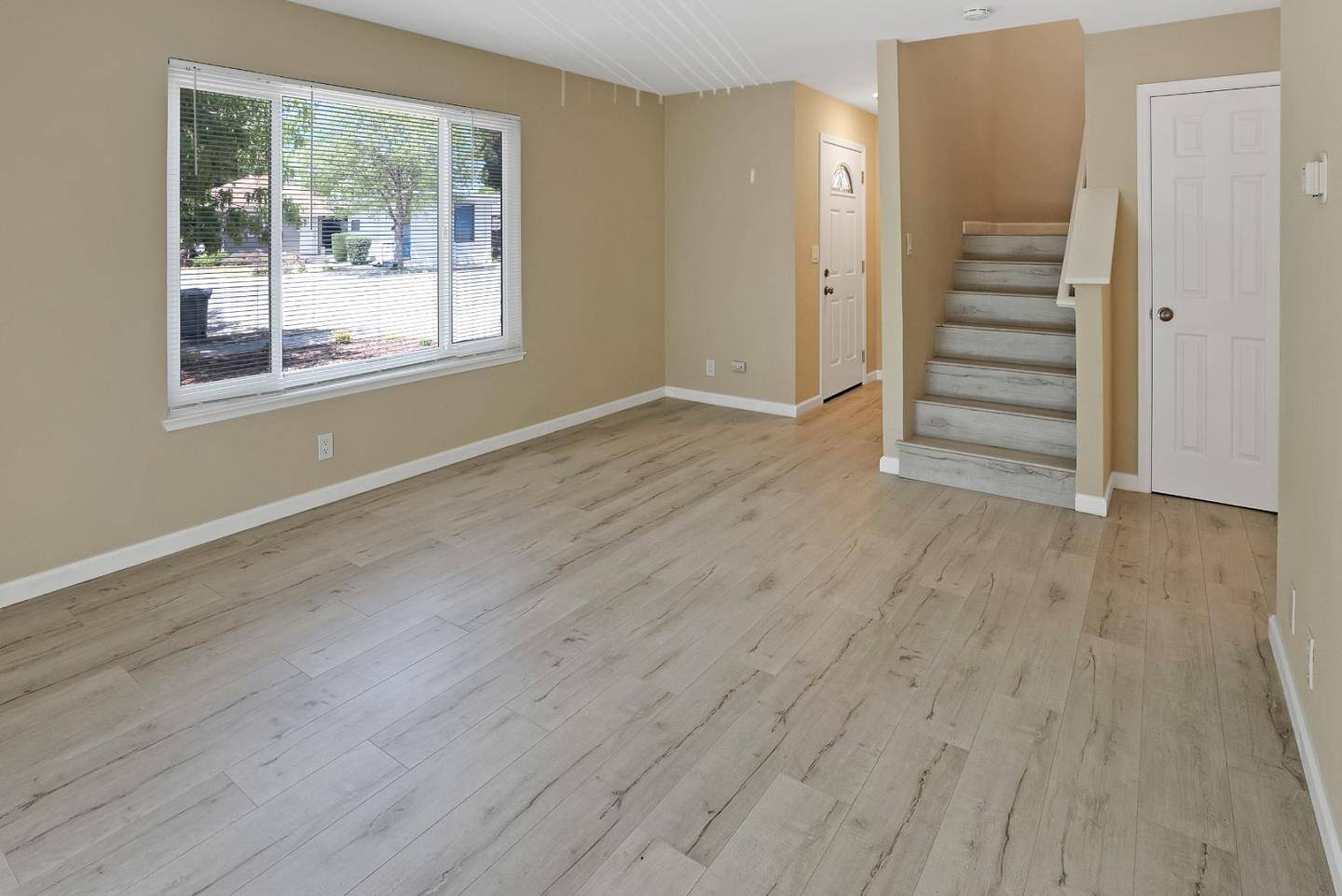 Morgan Hill, CA 95037,150 W Main AVE