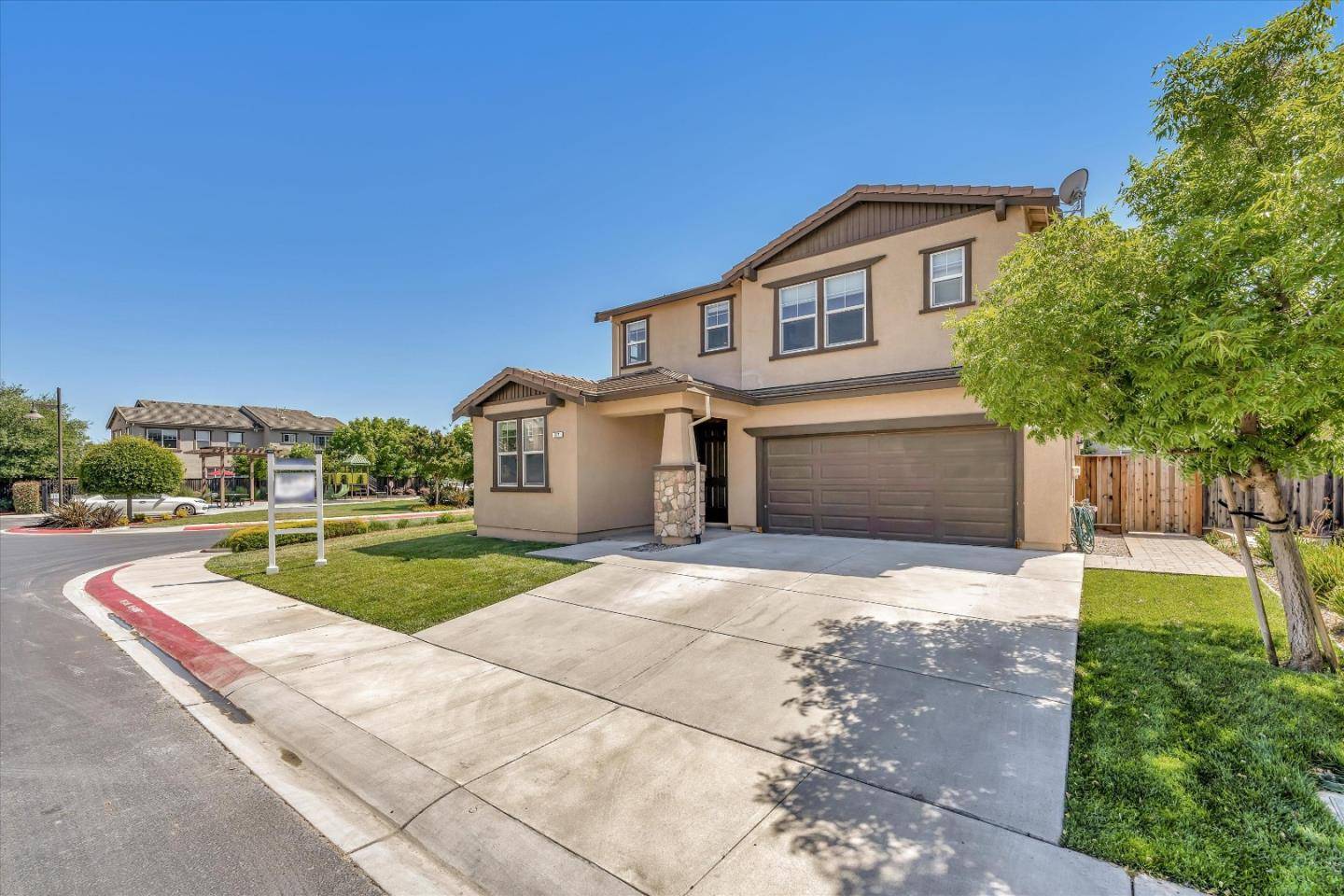 Morgan Hill, CA 95037,317 Calle Cerro