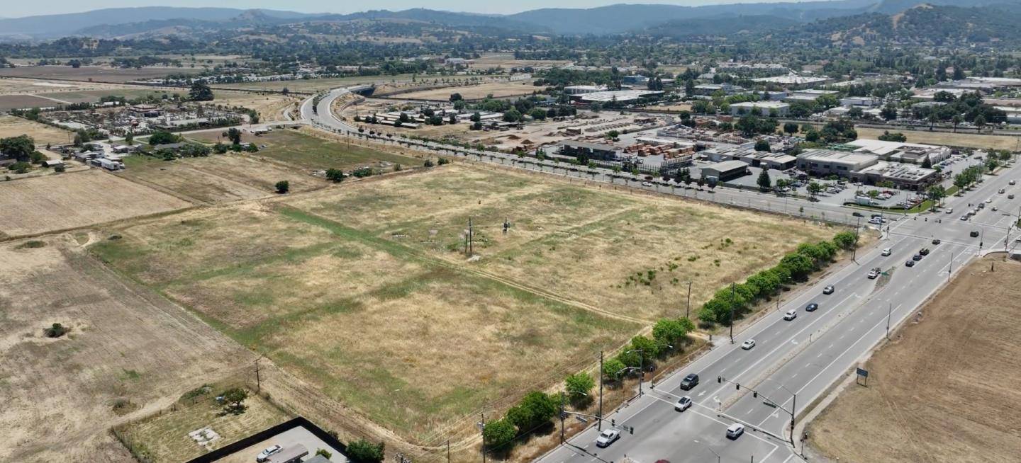 Morgan Hill, CA 95037,740 Tennant AVE