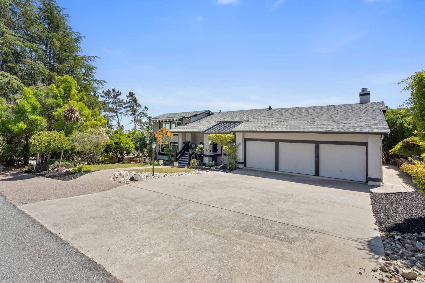 Morgan Hill, CA 95037,17275 Oak Leaf DR