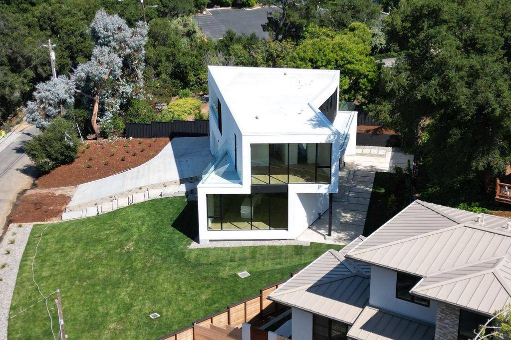 Los Altos, CA 94024,1546 Country Club DR