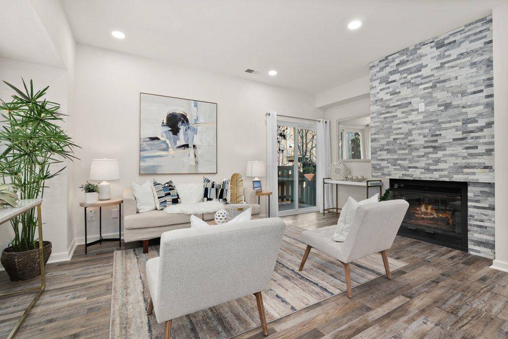 San Mateo, CA 94403,25 Mcaker CT 101