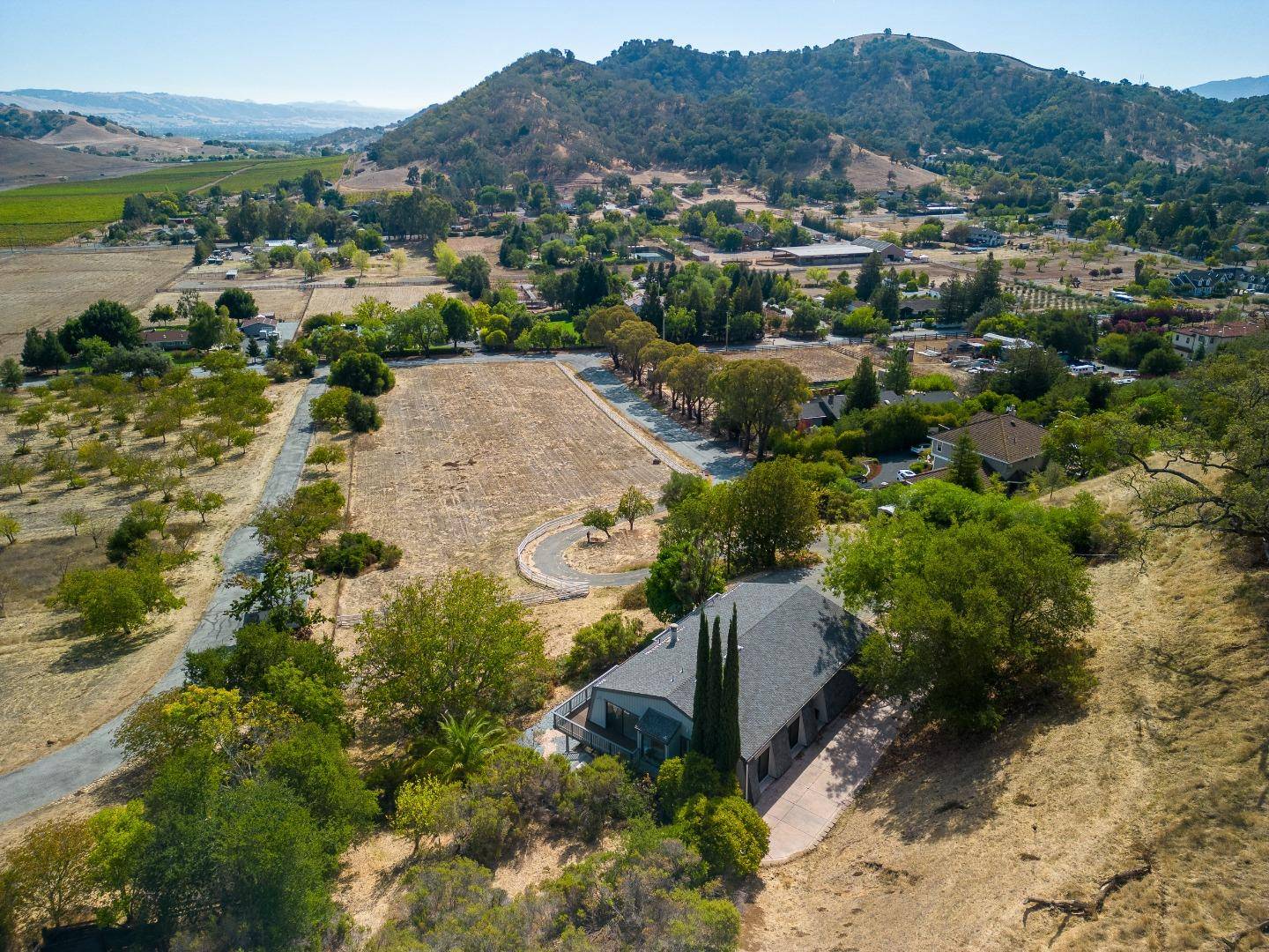 Morgan Hill, CA 95037,13595 Struzenberg CT