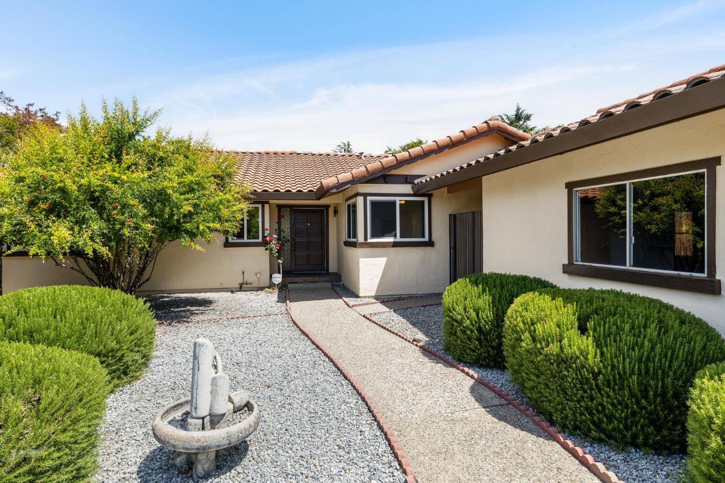 Morgan Hill, CA 95037,2795 Fountain Oaks DR