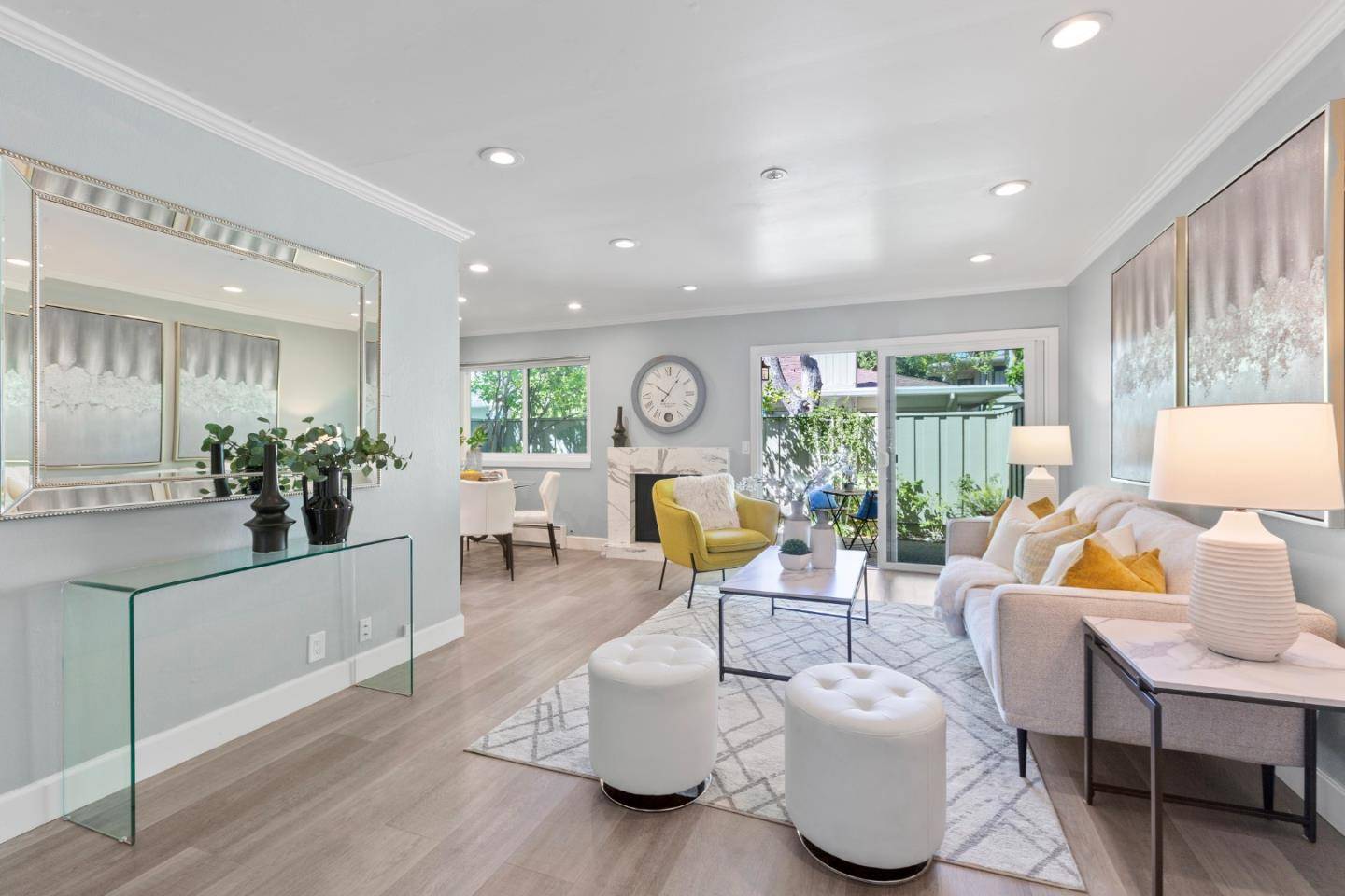 Los Altos, CA 94022,1070 Mercedes AVE 11