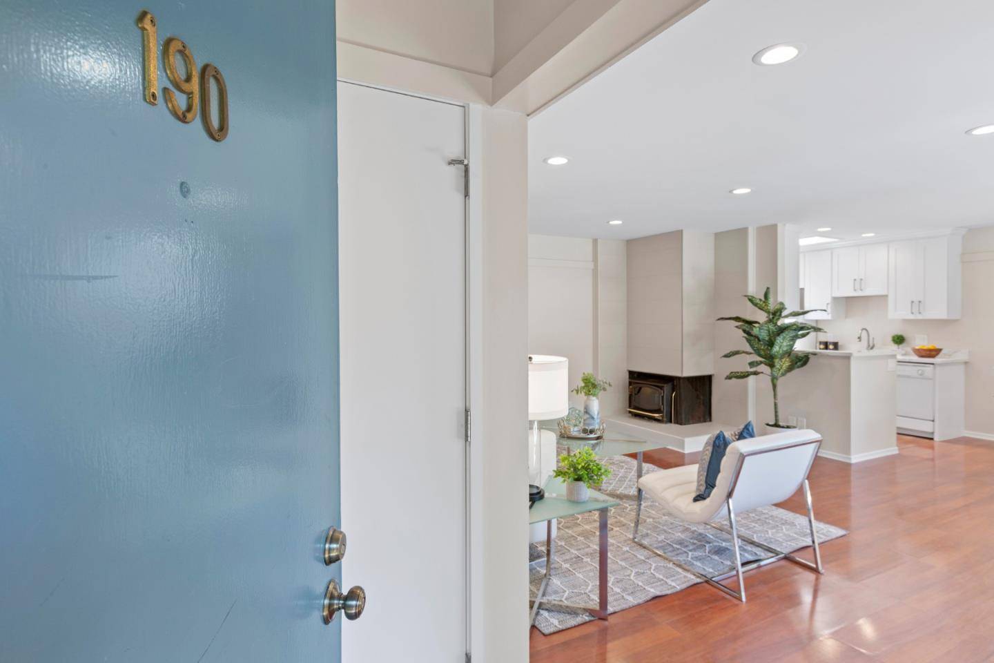 Mountain View, CA 94043,500 W Middlefield RD 190