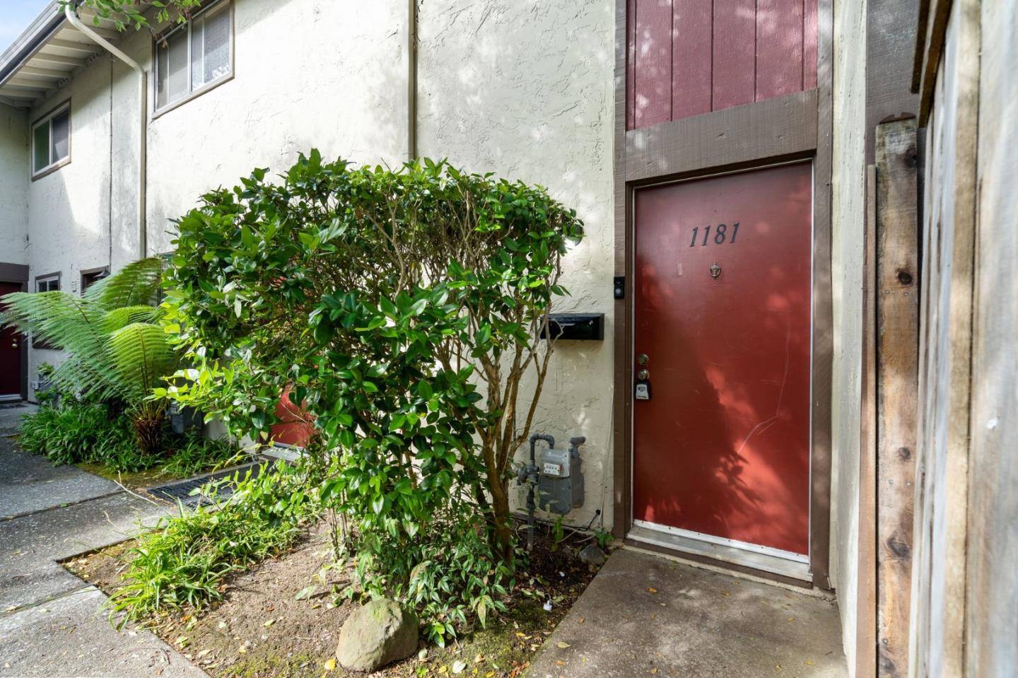 Pacifica, CA 94044,1181 Oddstad BLVD