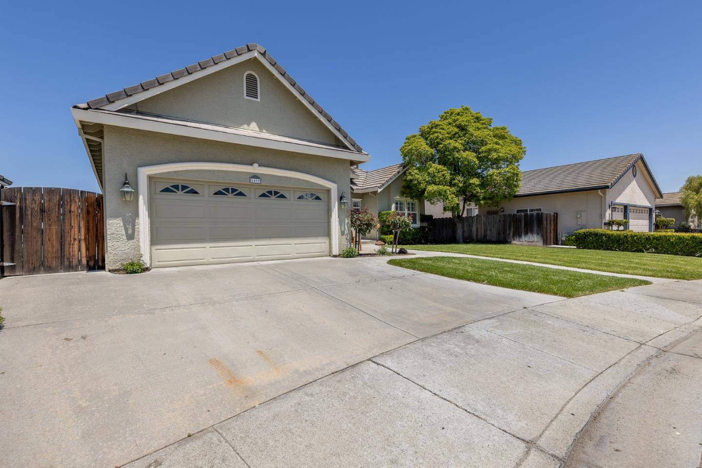 Hollister, CA 95023,1492 Windsor CT