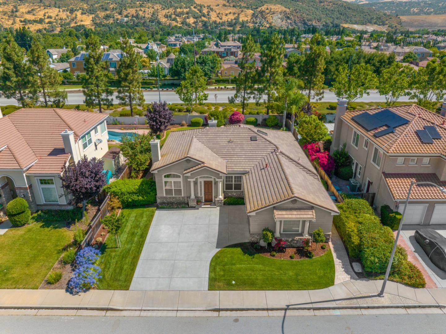 Morgan Hill, CA 95037,18550 Serra Avenida