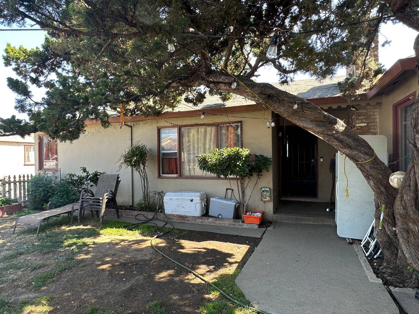 Morgan Hill, CA 95037,240 E Edmundson AVE