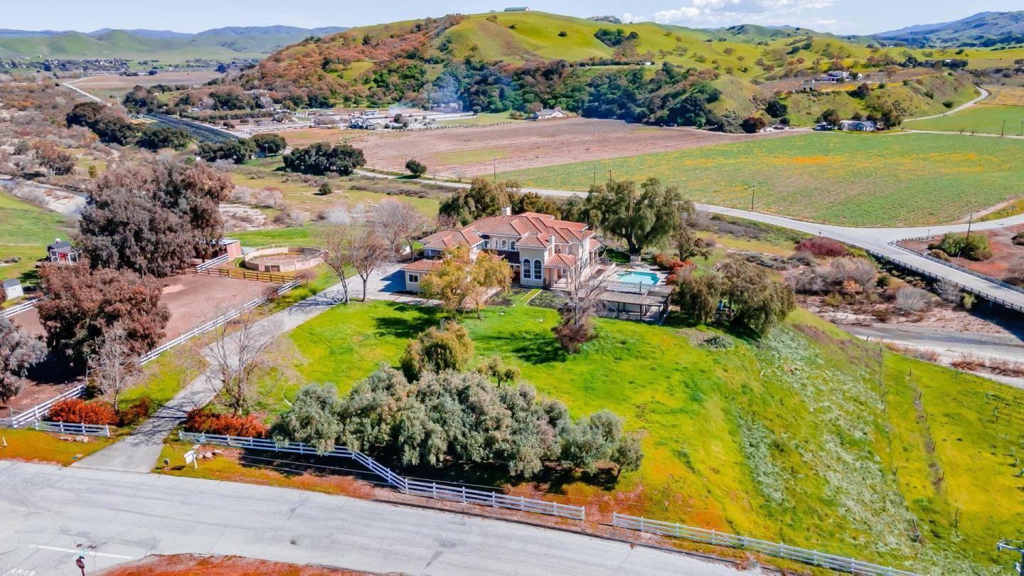 Hollister, CA 95023,6400 Vineyard Estates DR