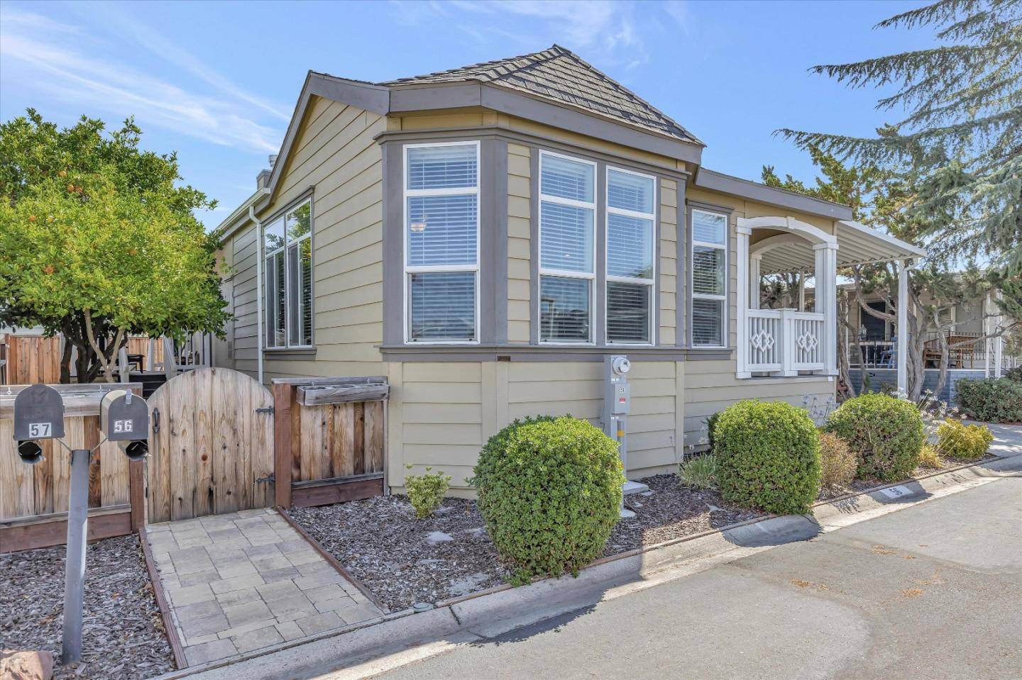 Morgan Hill, CA 95037,275 Burnett AVE 56