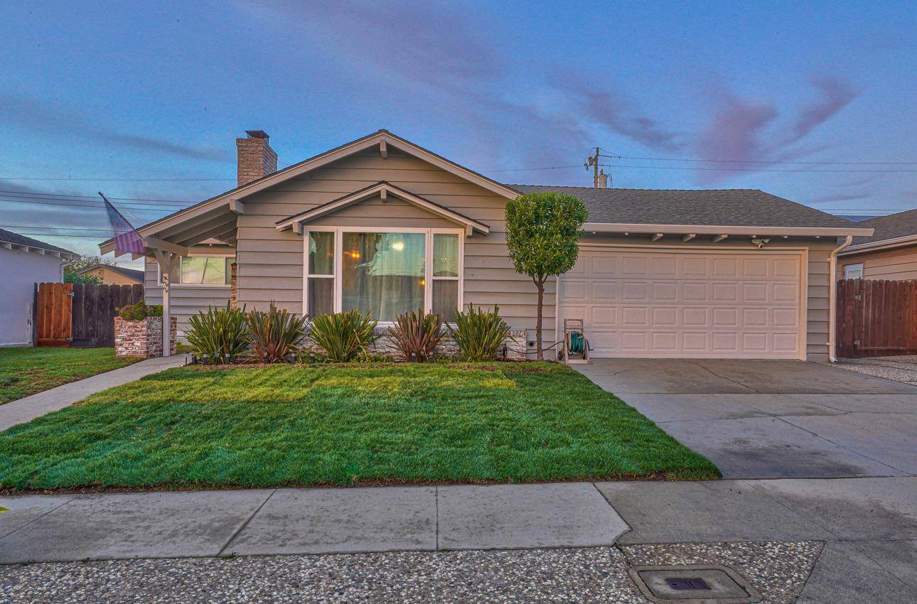 Salinas, CA 93906,224 Larkspur DR