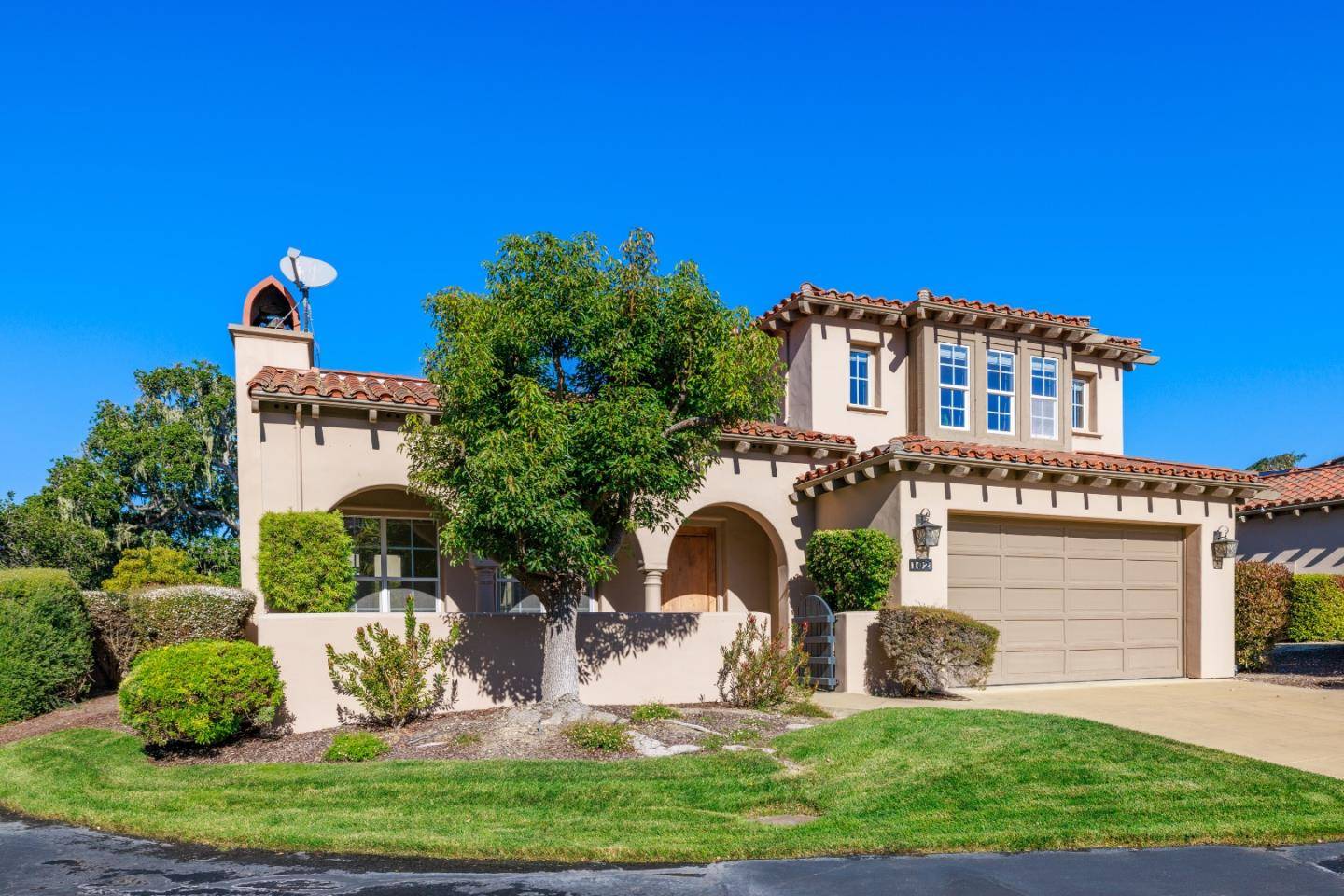 Monterey, CA 93940,102 Mirasol CT