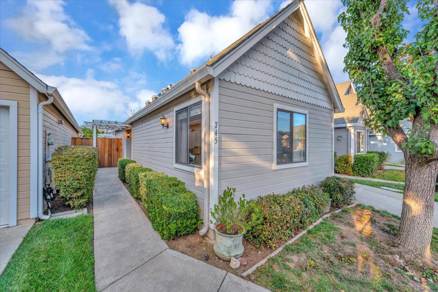 Morgan Hill, CA 95037,745 Anne LN