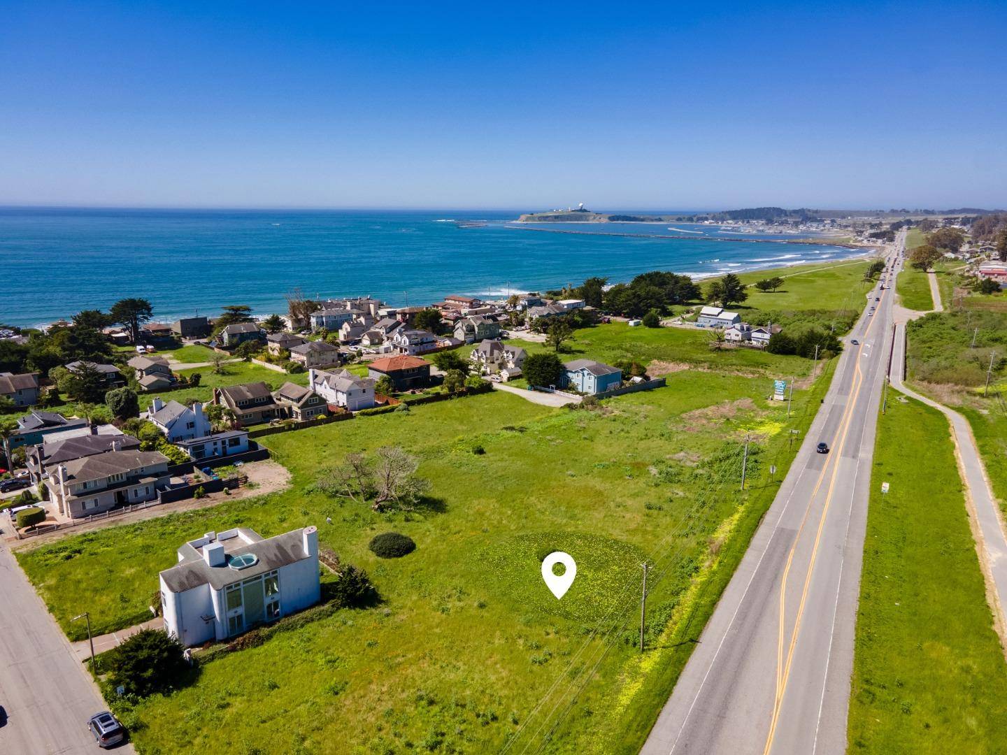 Half Moon Bay, CA 94019,00 Cabrillo HWY