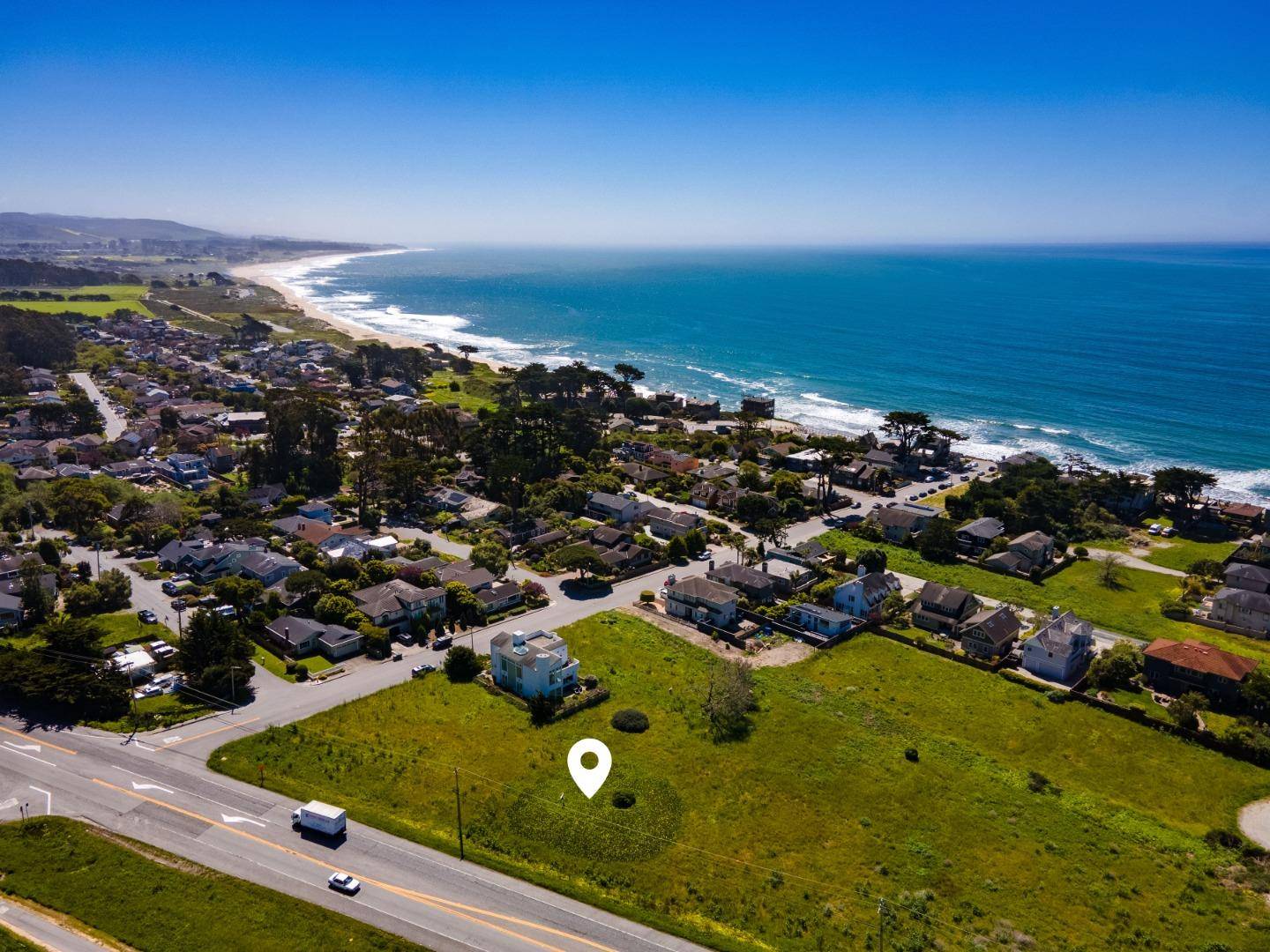 Half Moon Bay, CA 94019,00 Cabrillo HWY