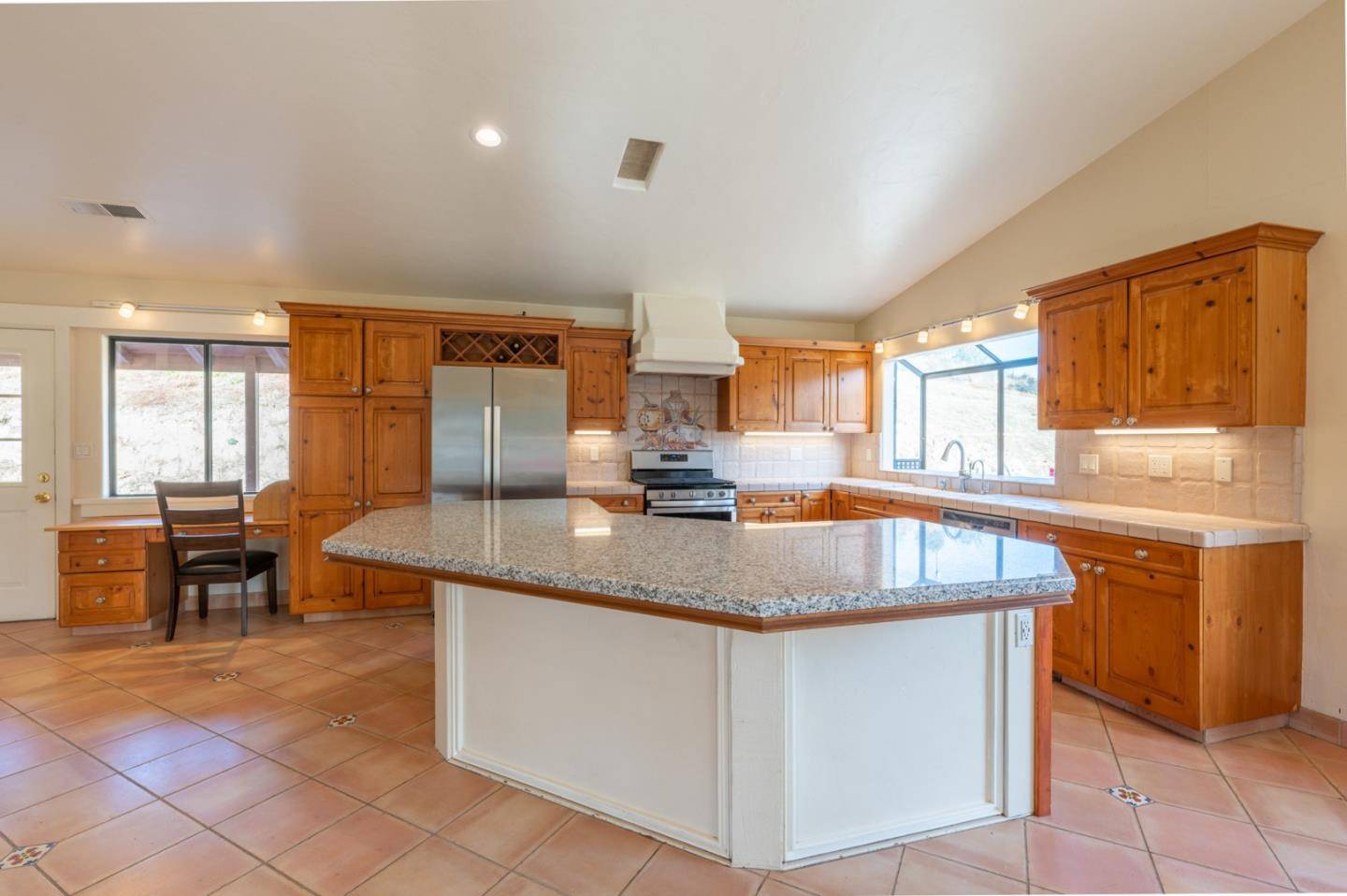 Carmel Valley, CA 93924,19231 Cachagua RD