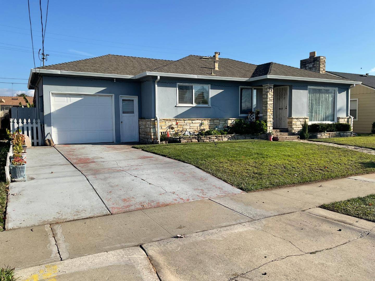 Salinas, CA 93905,29 Prince PL