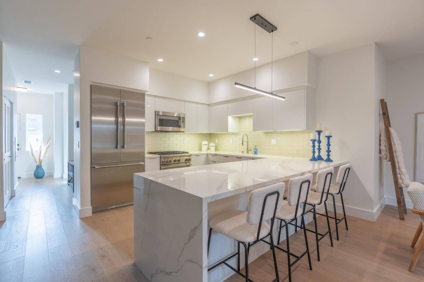 Monterey, CA 93940,457 Wave ST 3