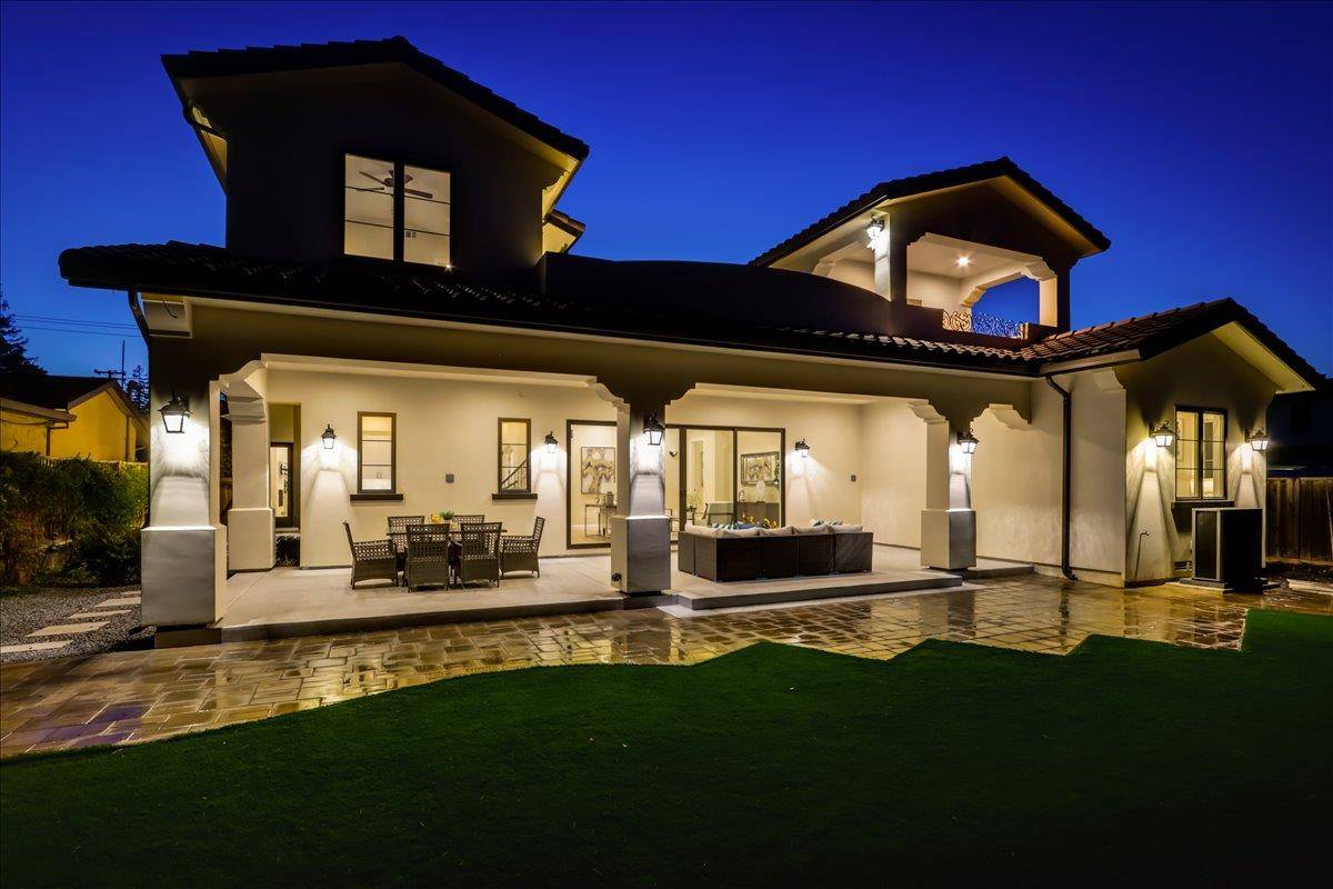 Cupertino, CA 95014,10380 North Stelling RD