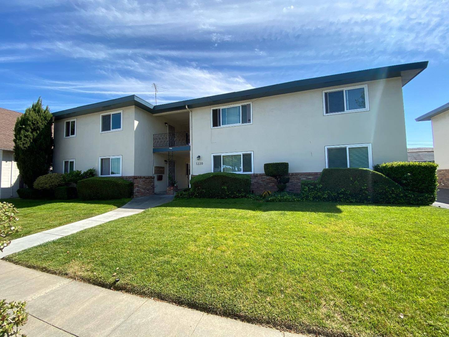 Sunnyvale, CA 94087,1220 Brookfield AVE