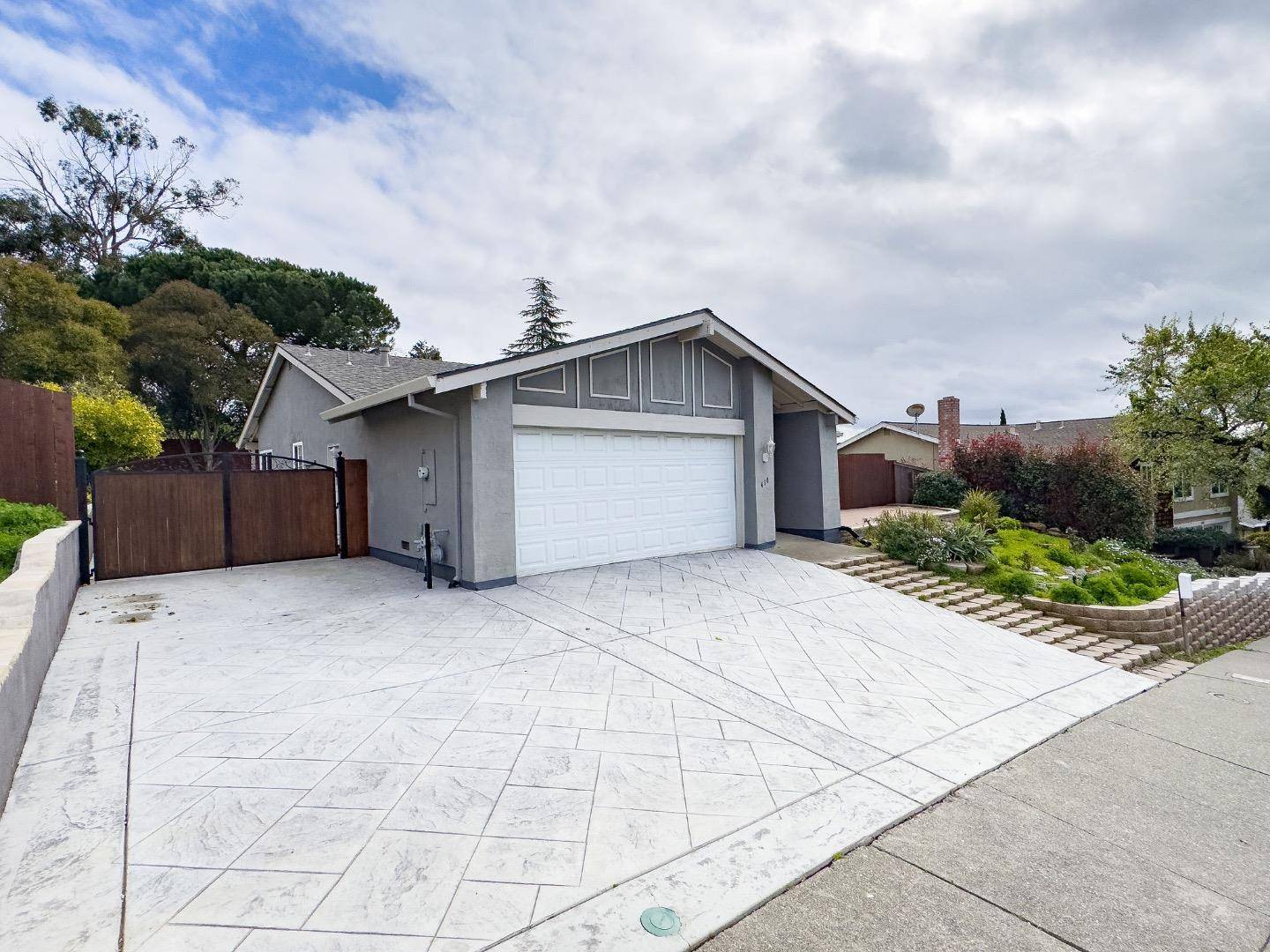 Benicia, CA 94510,410 Ofarrell DR