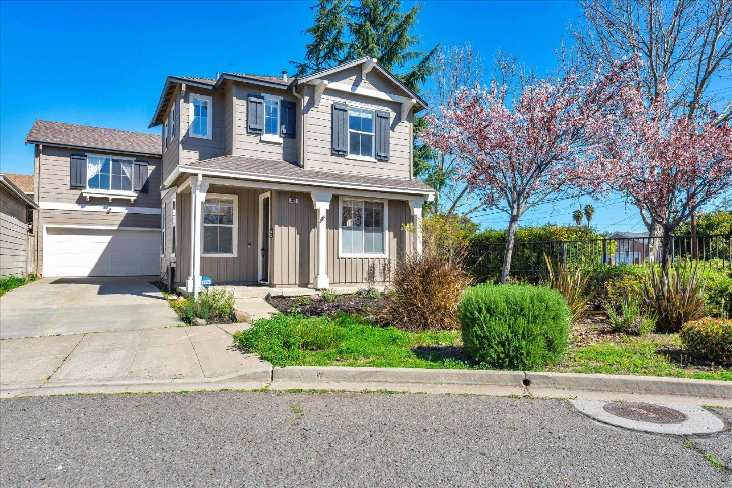 East Palo Alto, CA 94303,939 Mouton CIR