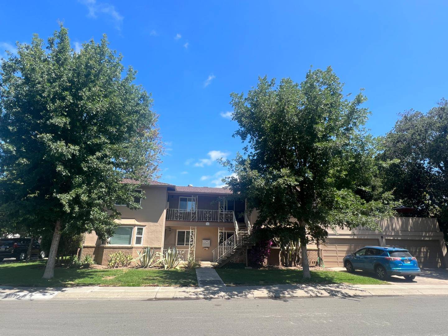 Menlo Park, CA 94025,320 Waverley ST