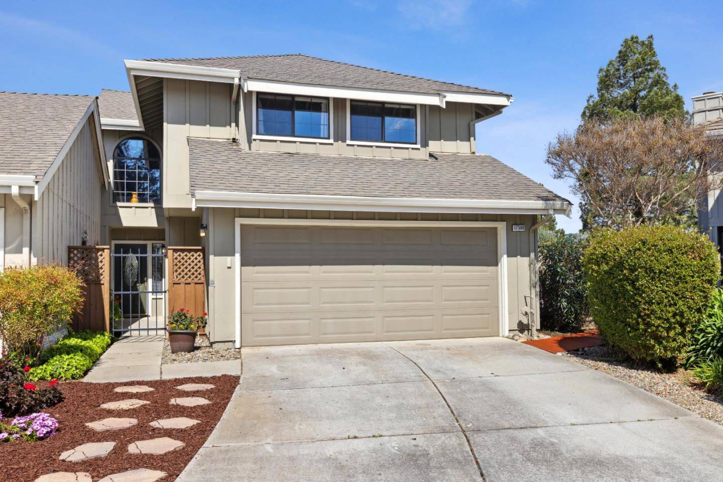 Morgan Hill, CA 95037,17586 Carriage Lamp WAY