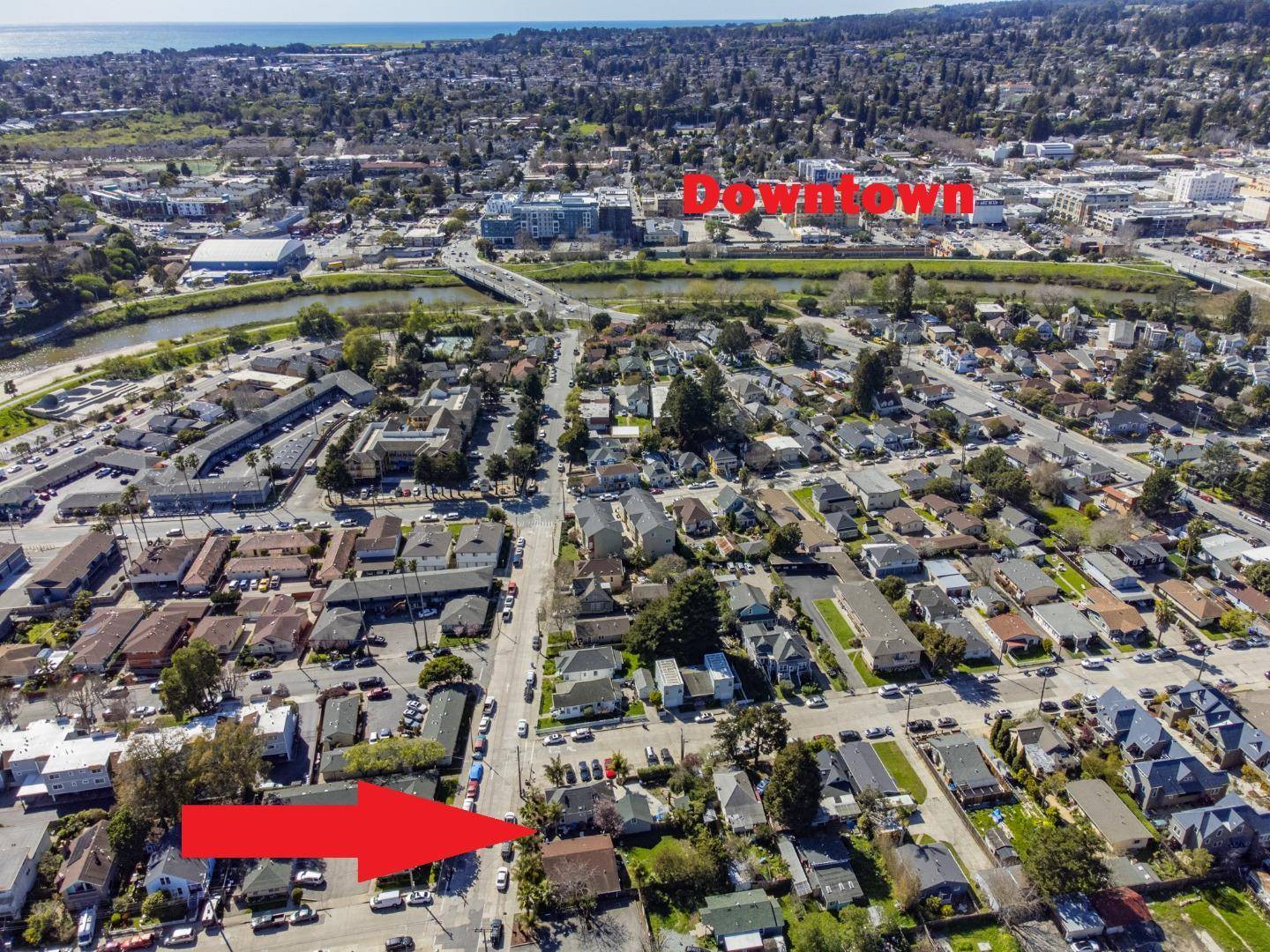 Santa Cruz, CA 95060,417 Barson ST