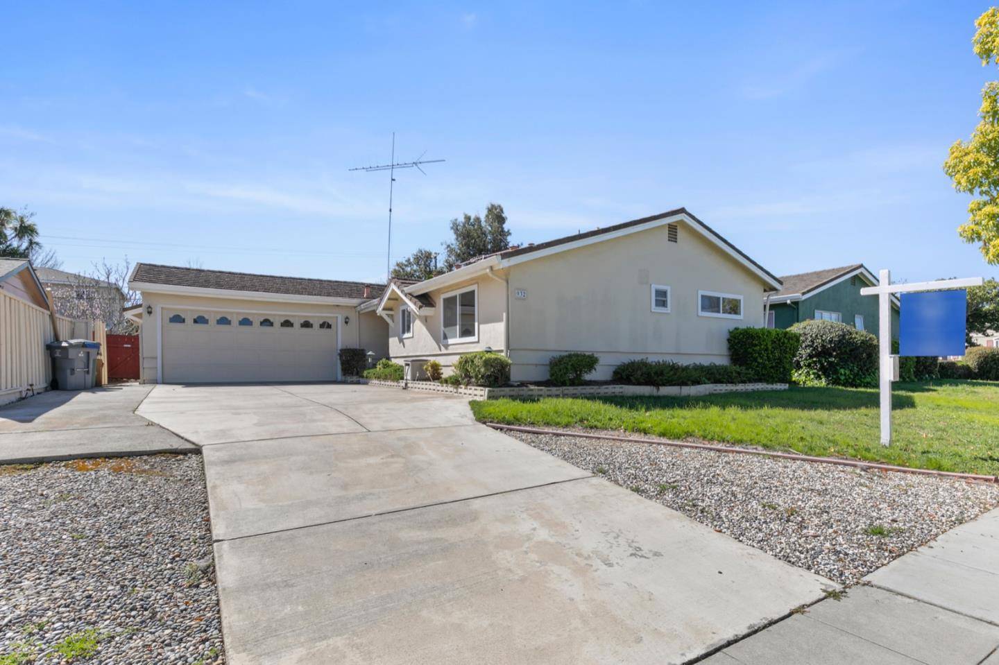 Sunnyvale, CA 94087,932 Kintyre WAY