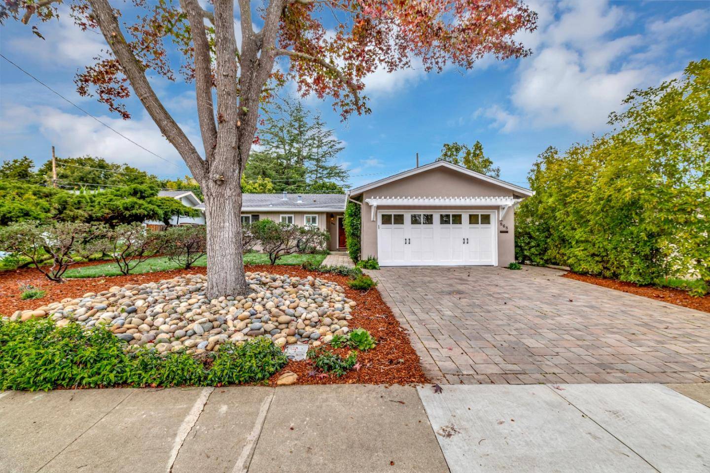 Palo Alto, CA 94306,868 Ilima CT