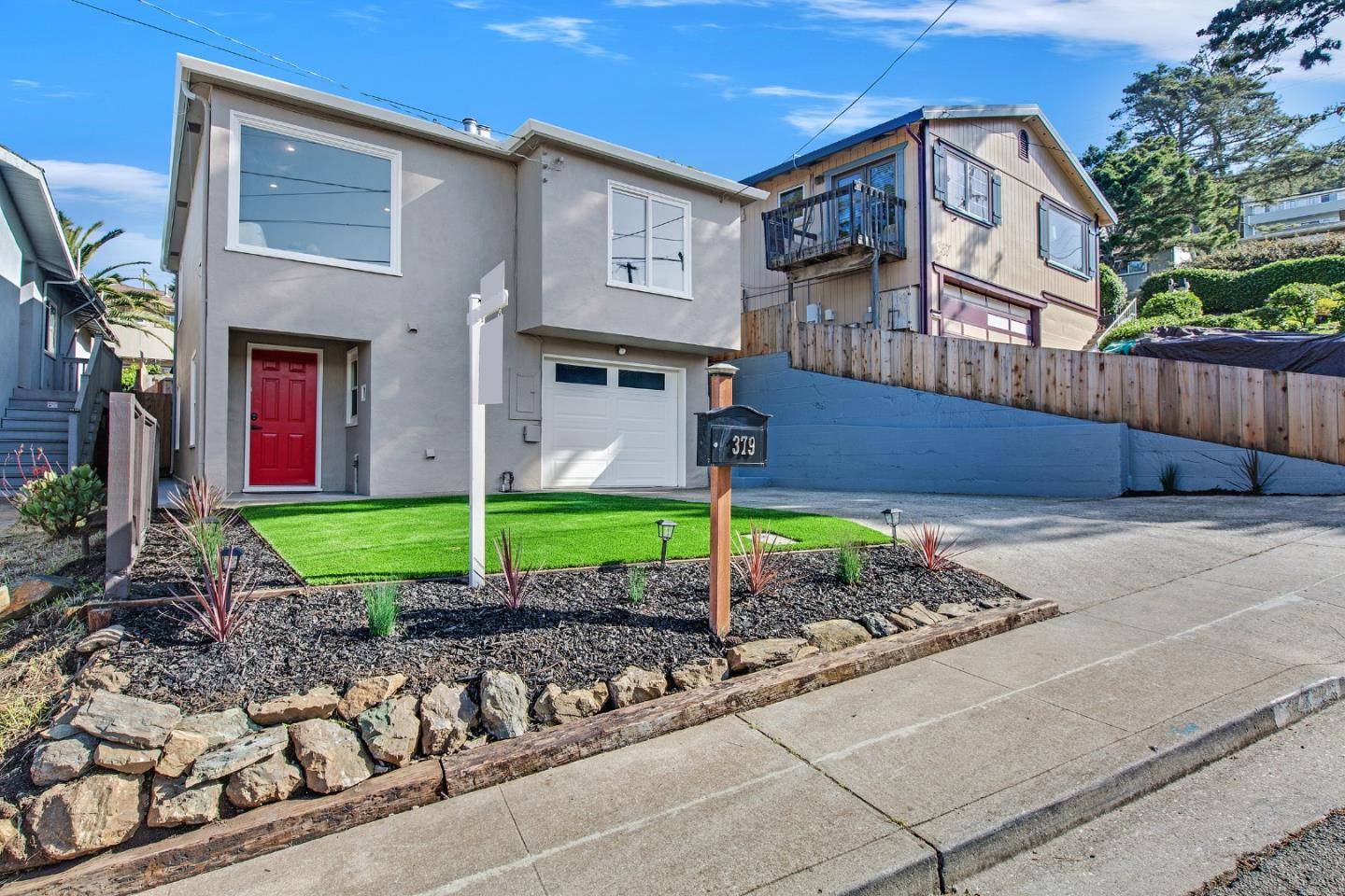 Pacifica, CA 94044,379 Bancroft WAY